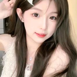 丽凰精选女装（服饰在橱窗）