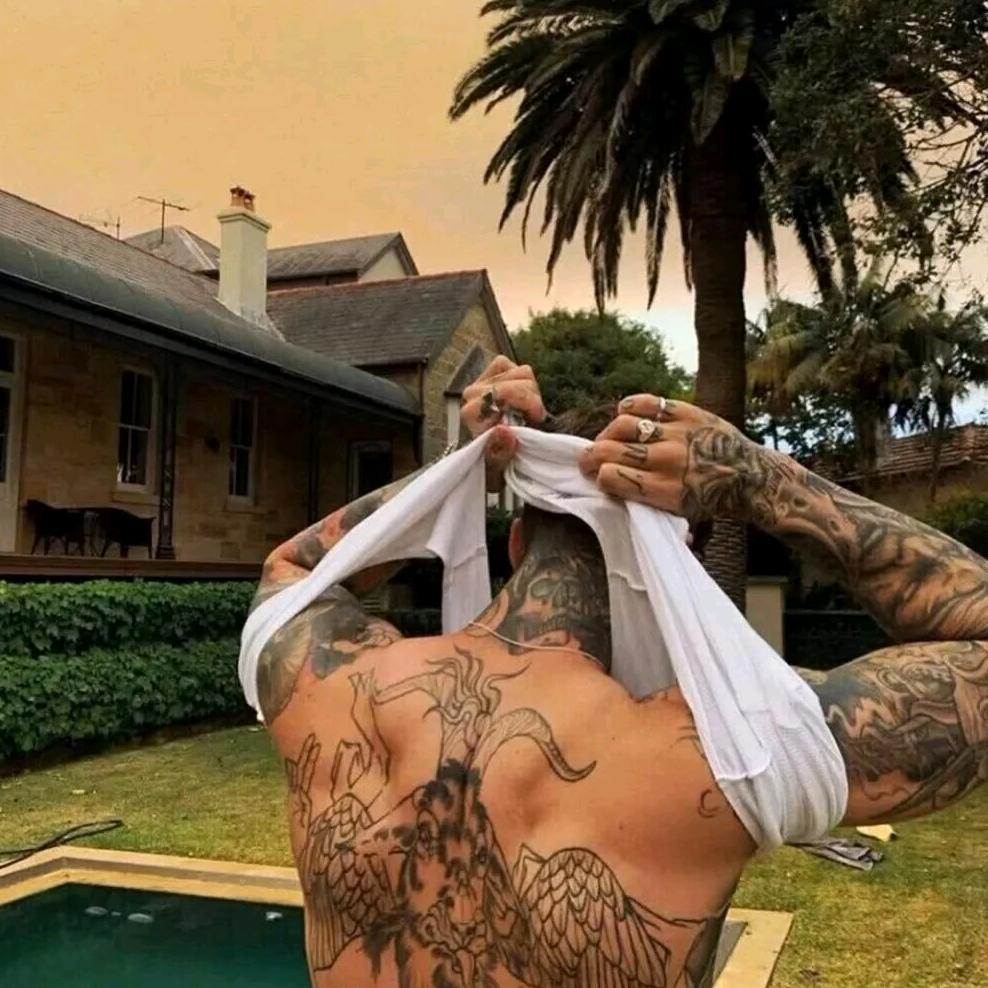 🦅