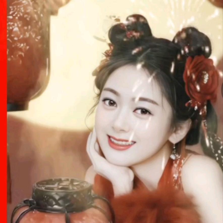 不开心的小厨娘😂😂