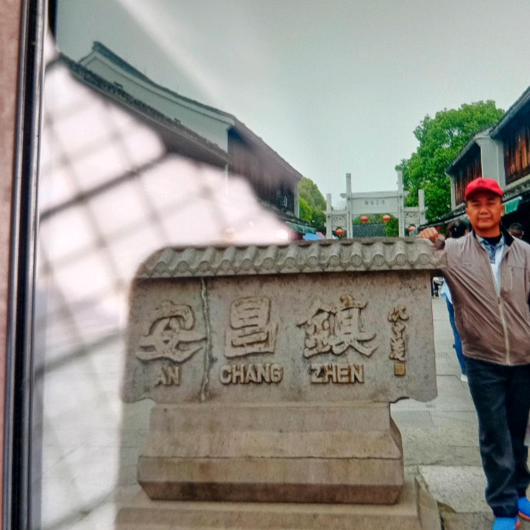 努力，赚钱，给自己好女人幸福哦！！