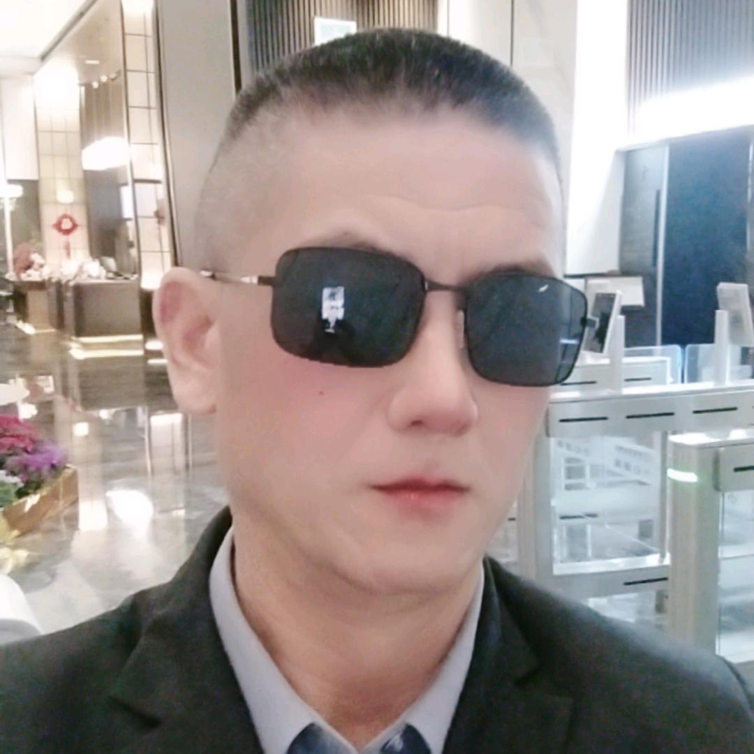 虎啸月