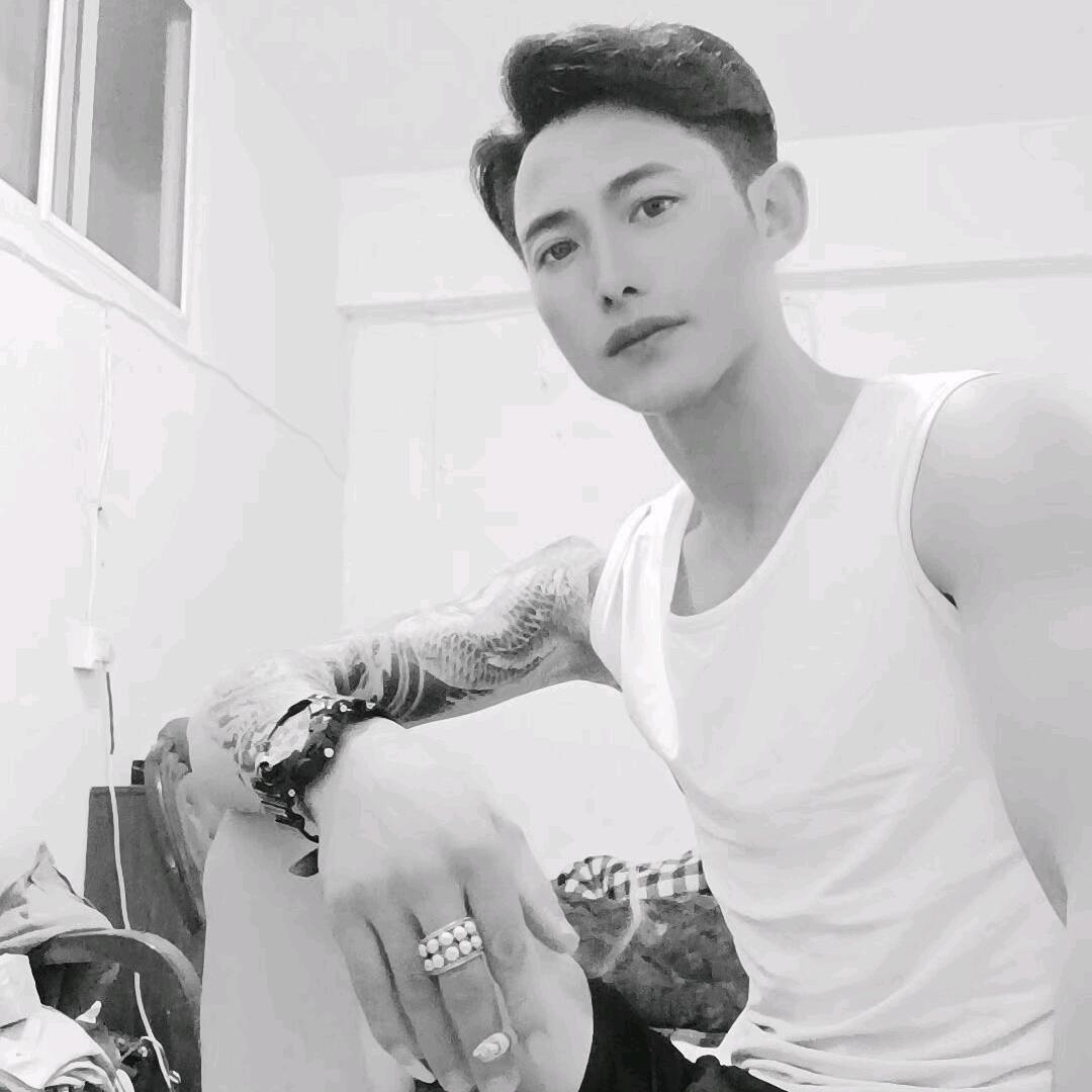 黄黑龙
