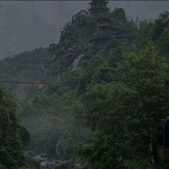 王三
