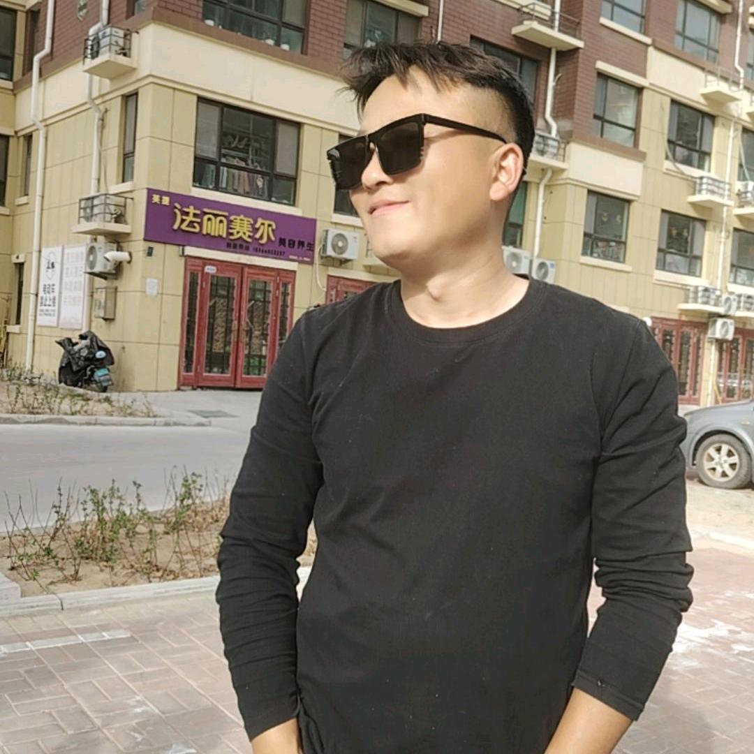 孔集市帅哥