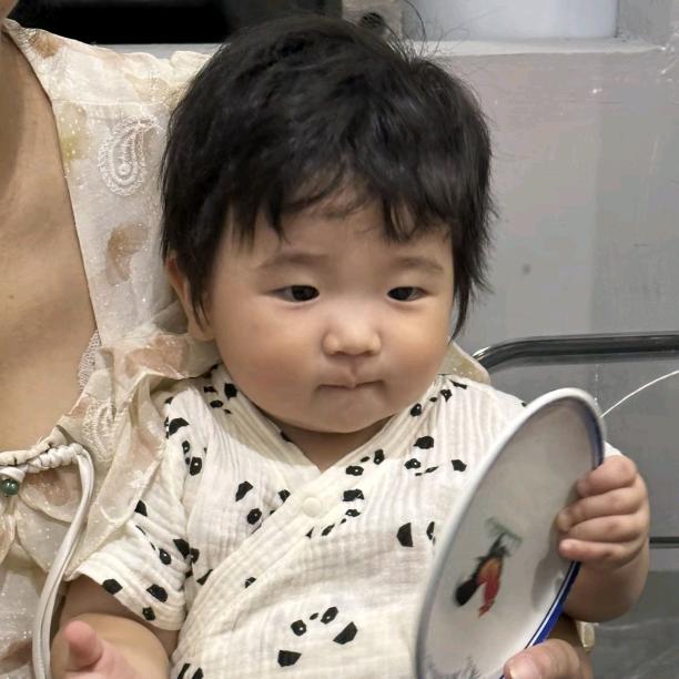 果果爱睡觉