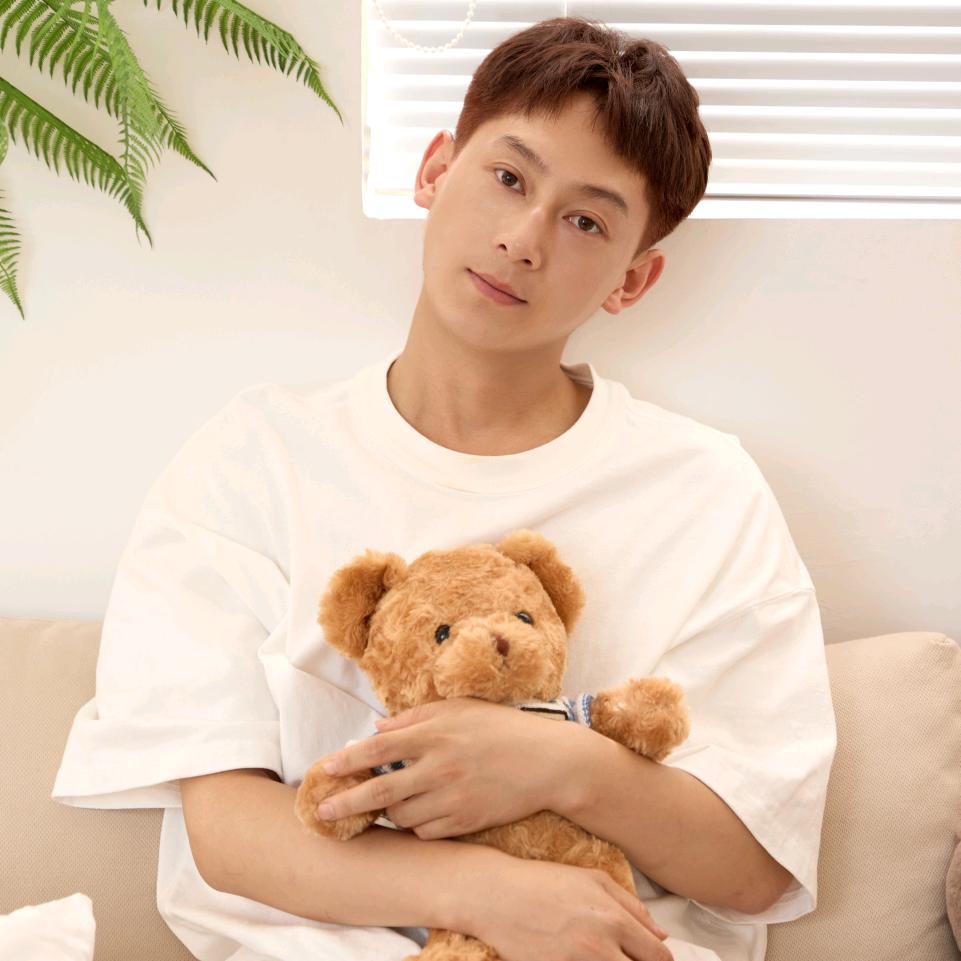 杨乐多