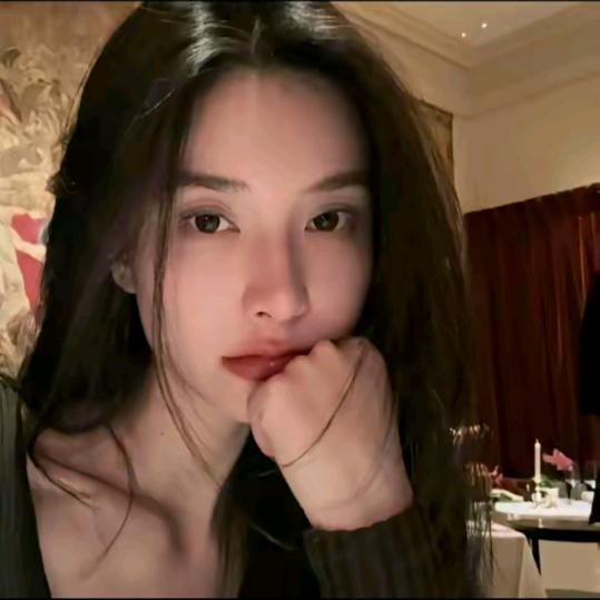李星儿（爆款穿搭）