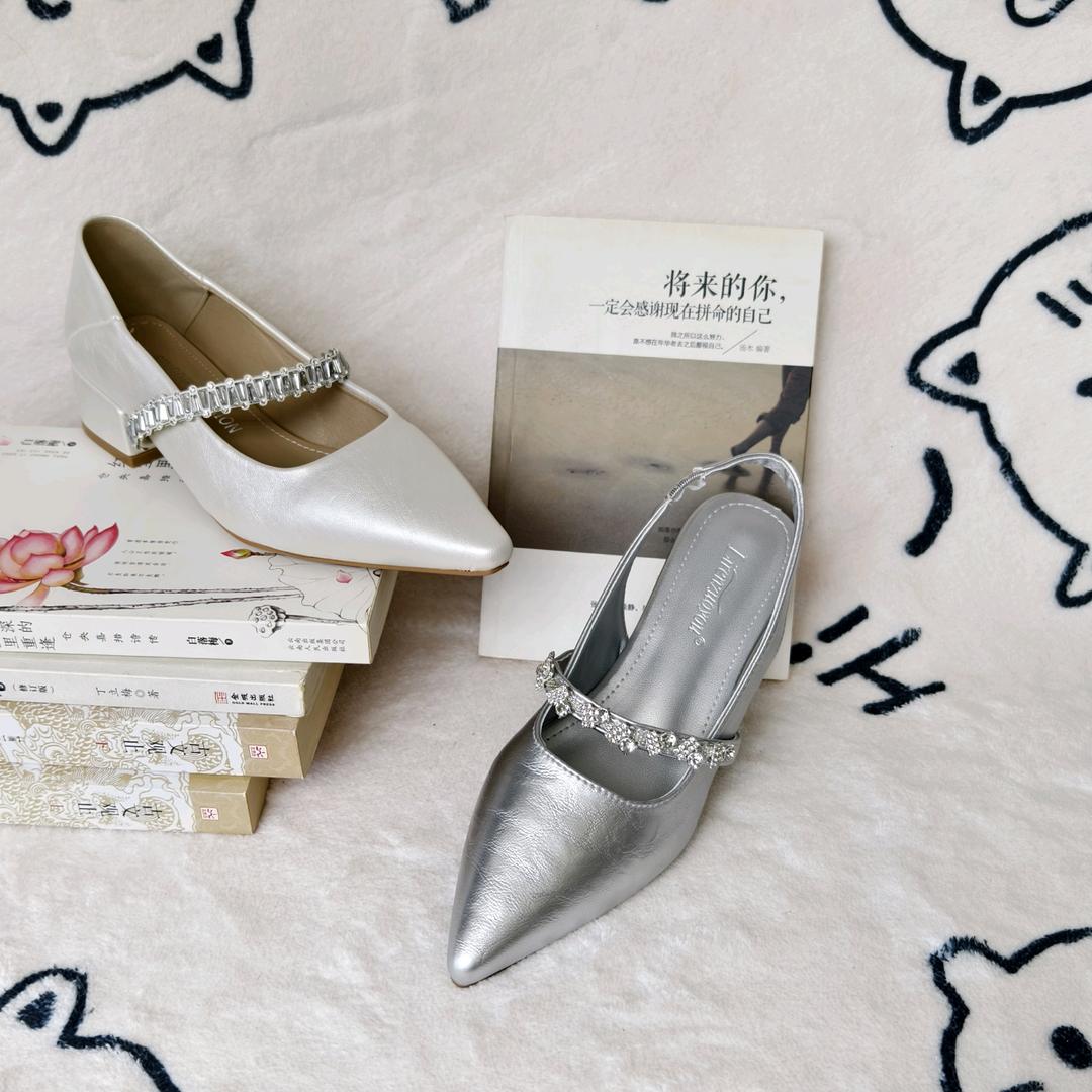 卖鞋子的小老师