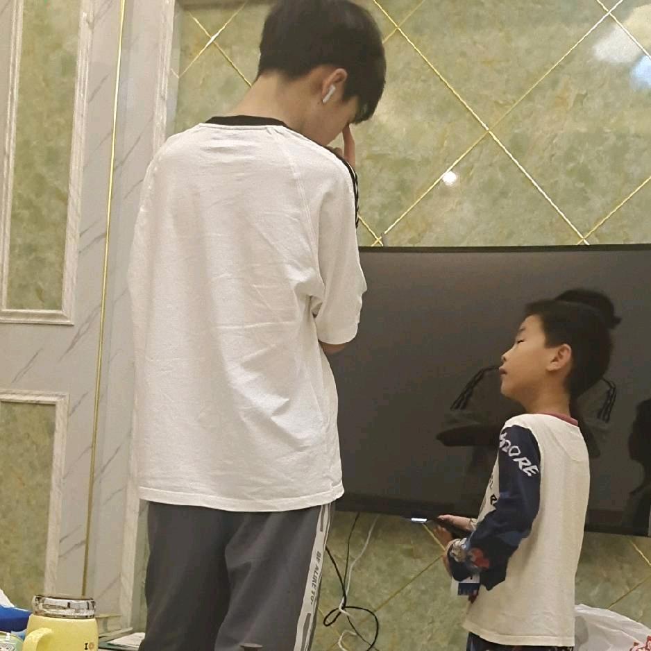 吴(无)风不起浪8️⃣🅱️Q了