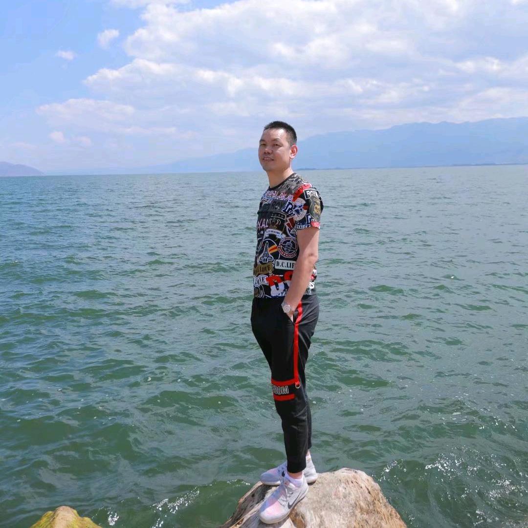 女兆女鞋环江店小谭