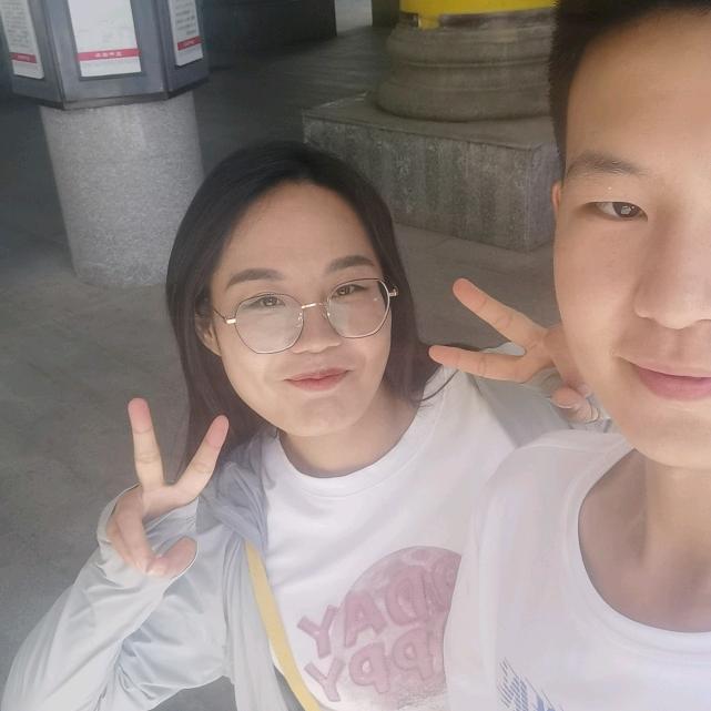 买摩托哪有点模子快乐