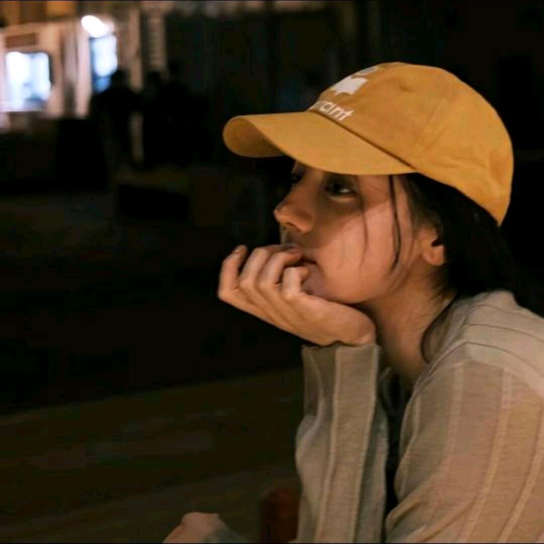 泡泡子👑（转区主页98带卡💰）