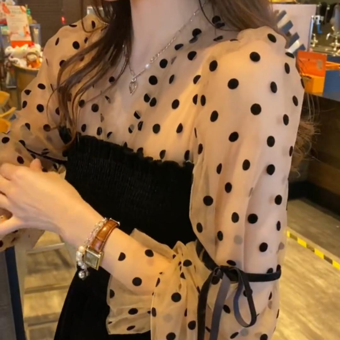 莉莉穿搭