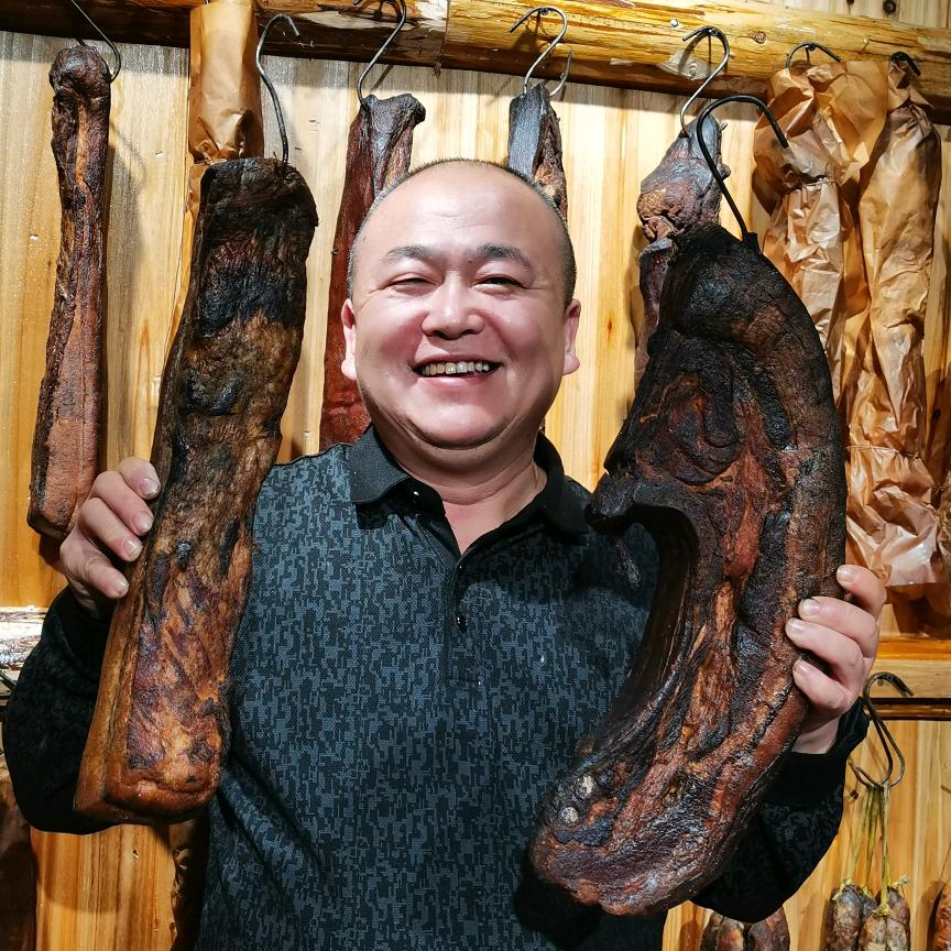 通山老朱卖腊肉