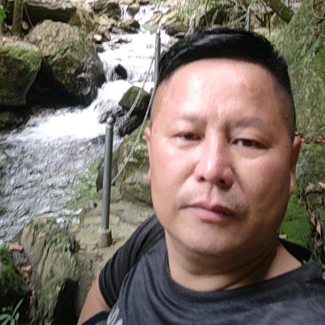 华哥，汽车驾驶培训。
