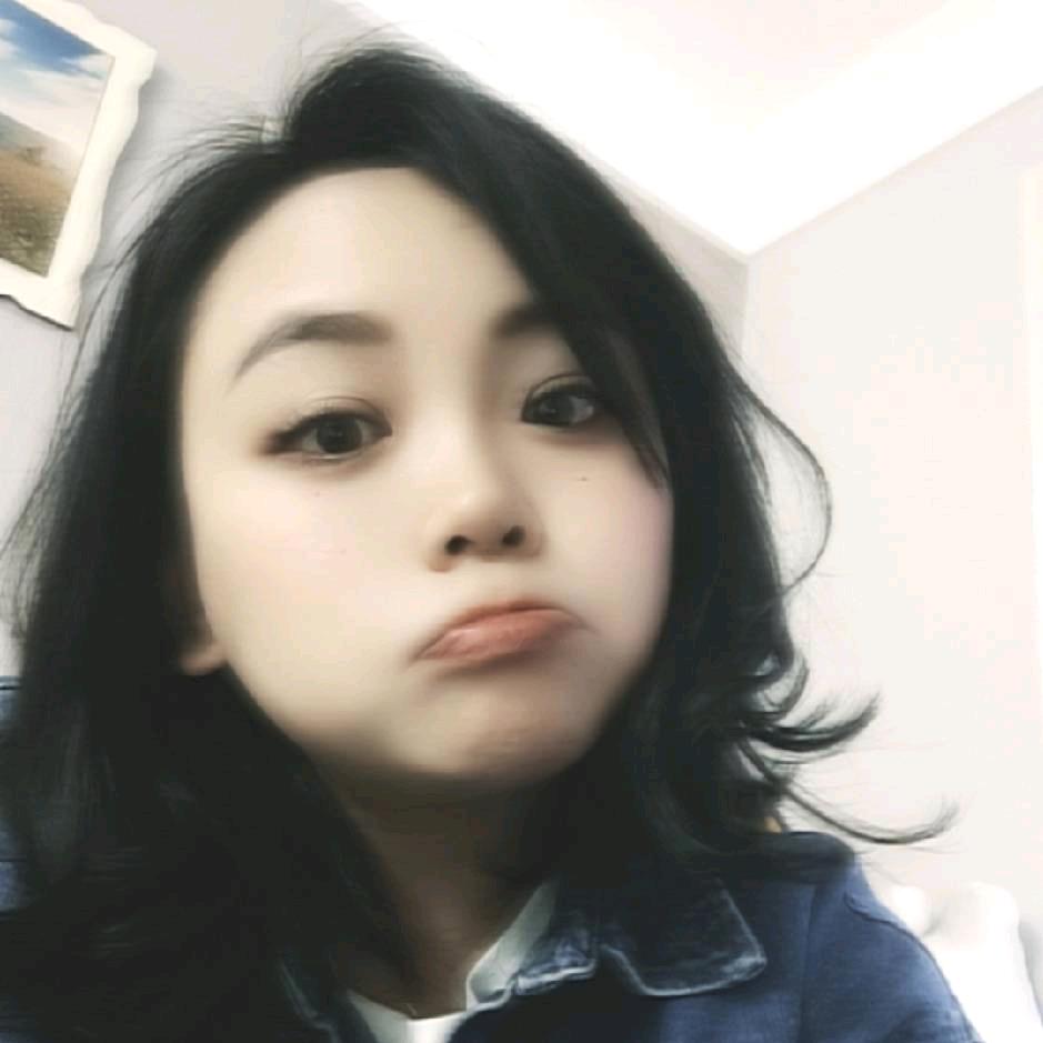 唐莉不黑。