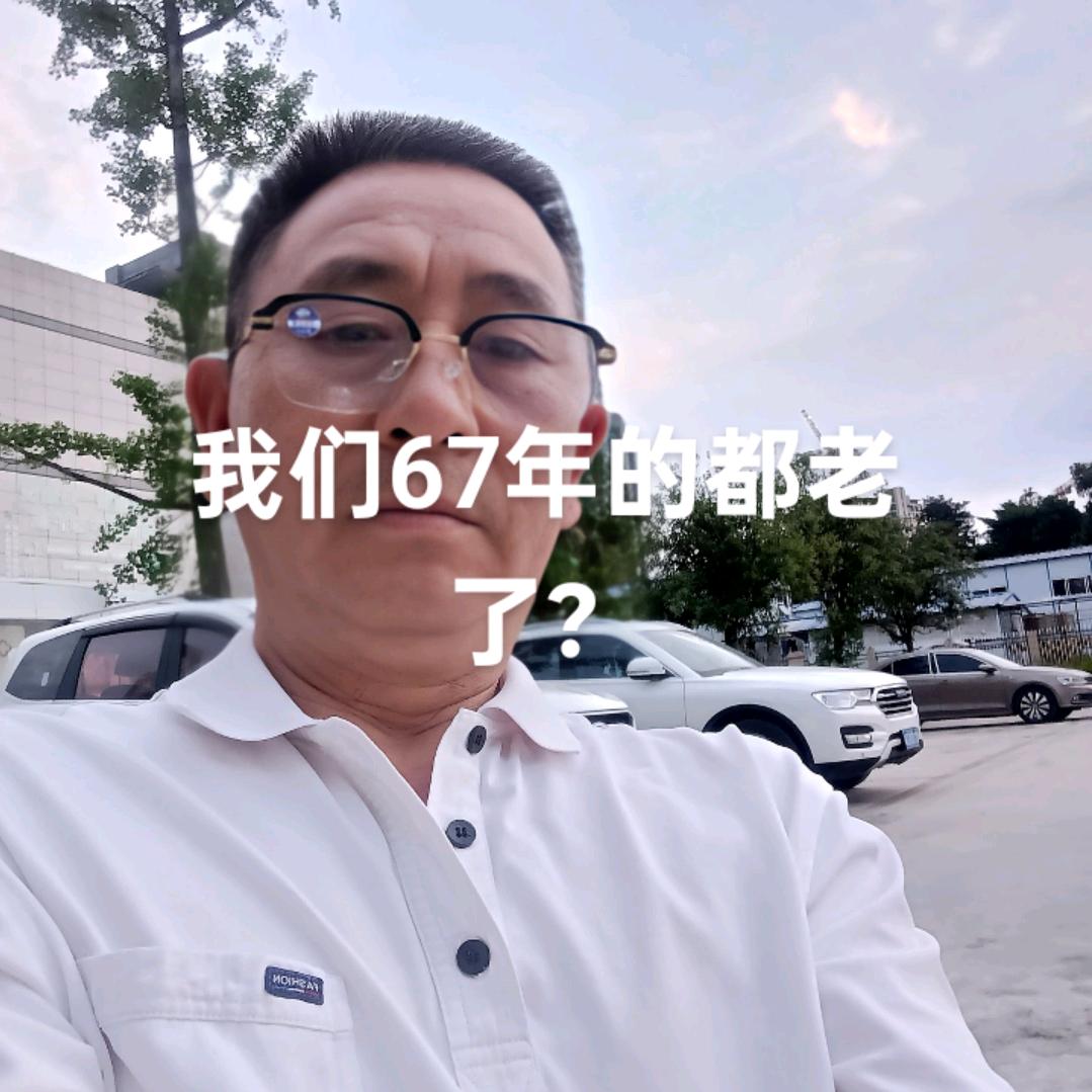 回首望年