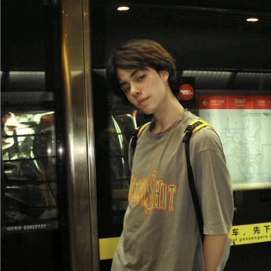 🌈似东风残百花