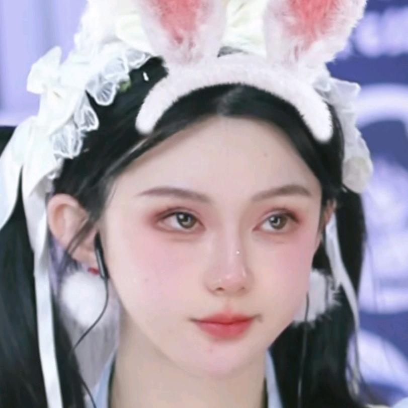 努力赚钱养娃娃和咕酱