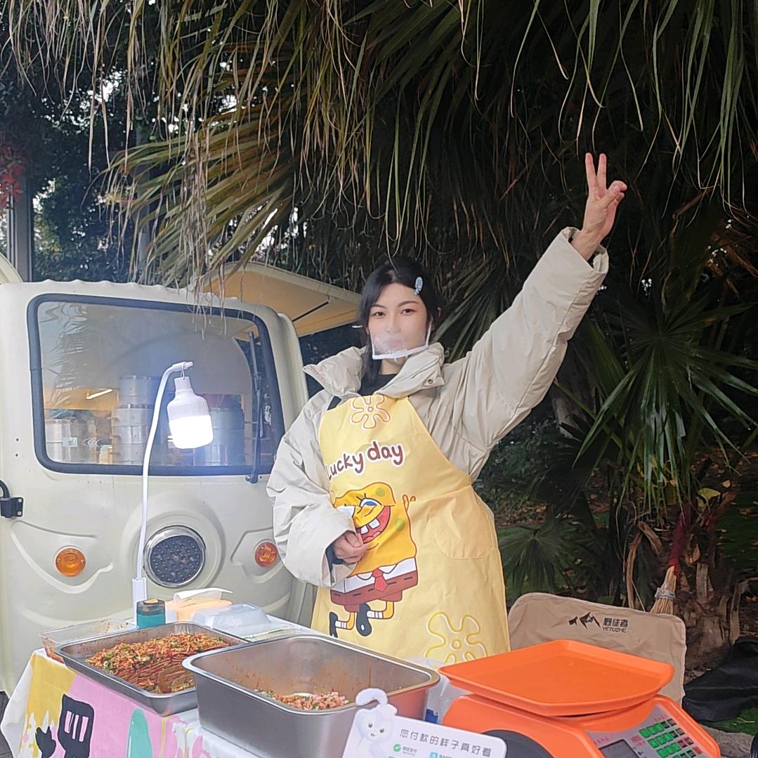 是小倩吖@（折耳根千层）