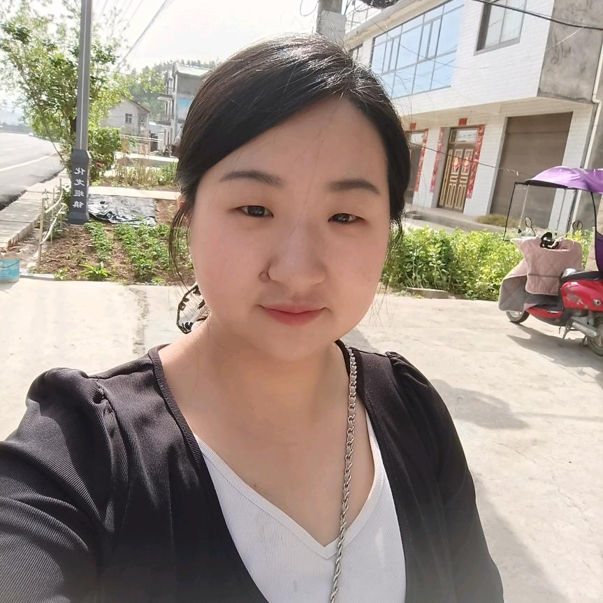单眼皮的俩娃🎀