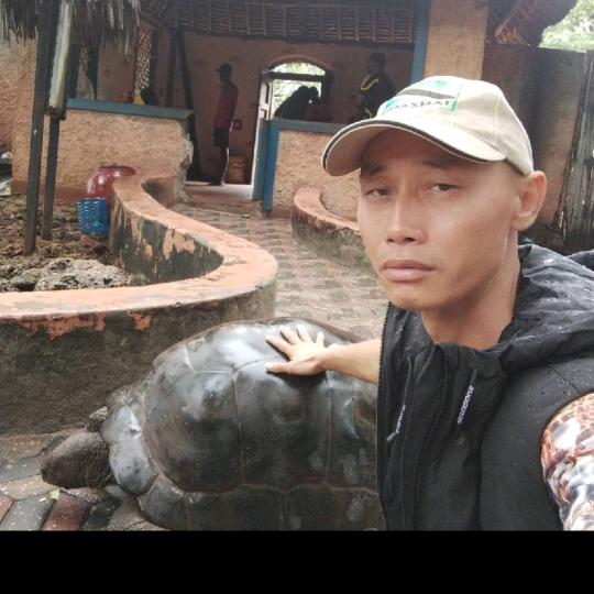 非洲门窗哥