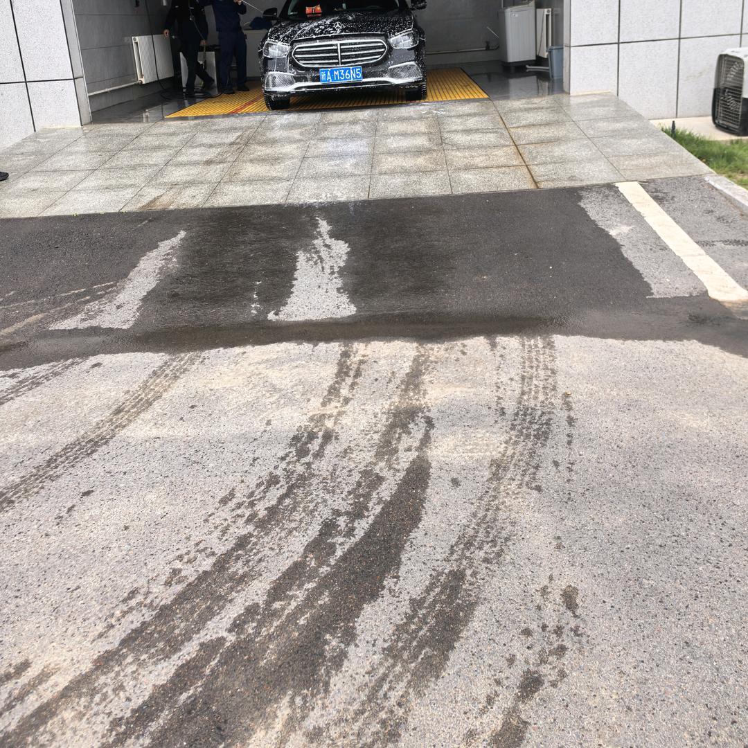 新疆牛班长门窗
