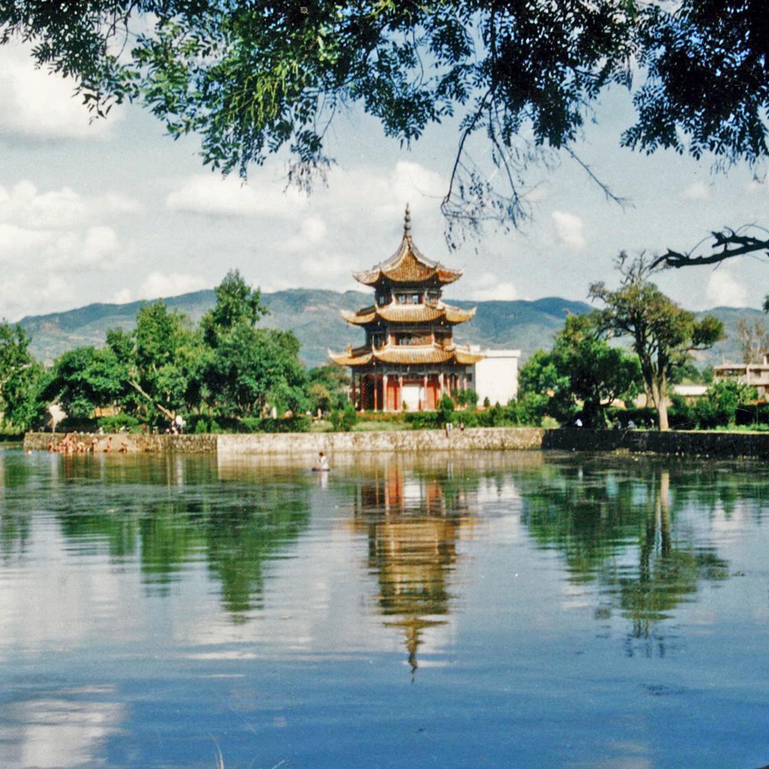 一身香火气