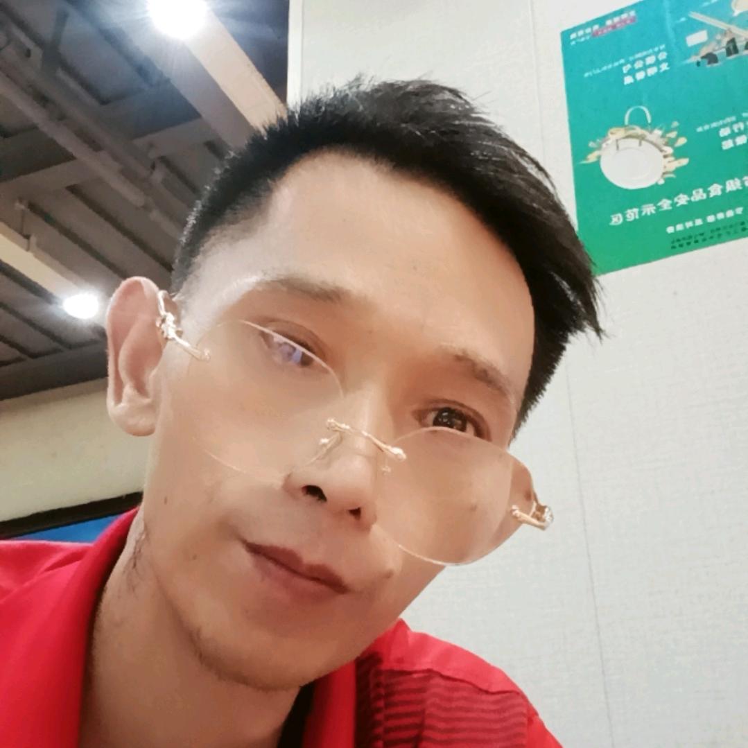 李歌(百变直播间搭建)