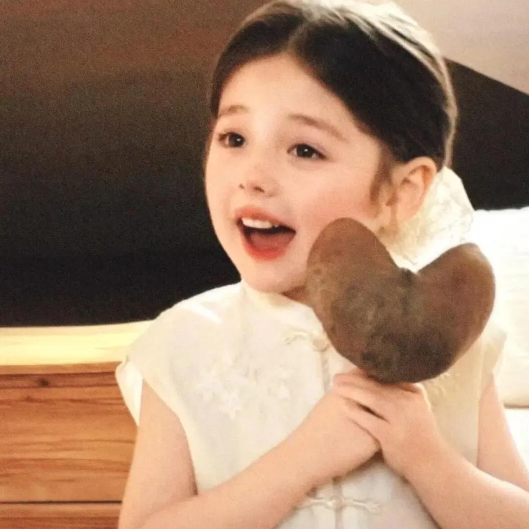 离了我谁还给你添堵ꉂ･ ༚ ･*ฅ