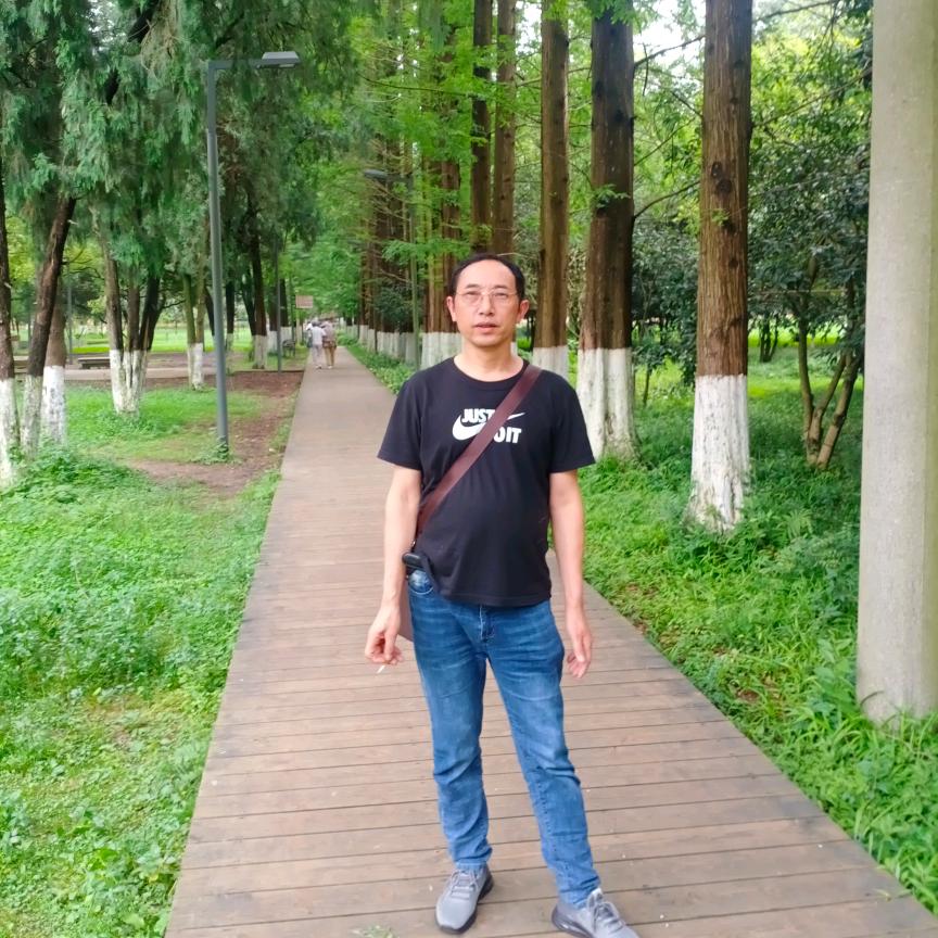 走好自己的路！杨秀江
