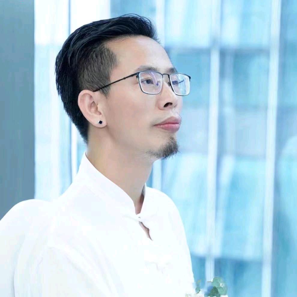 眉鸽易师梁先生