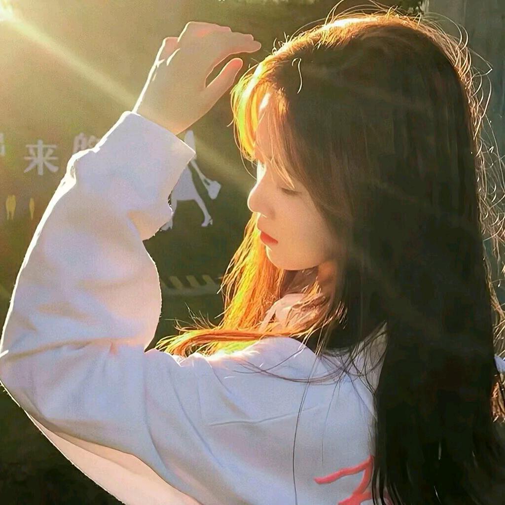 你好美^