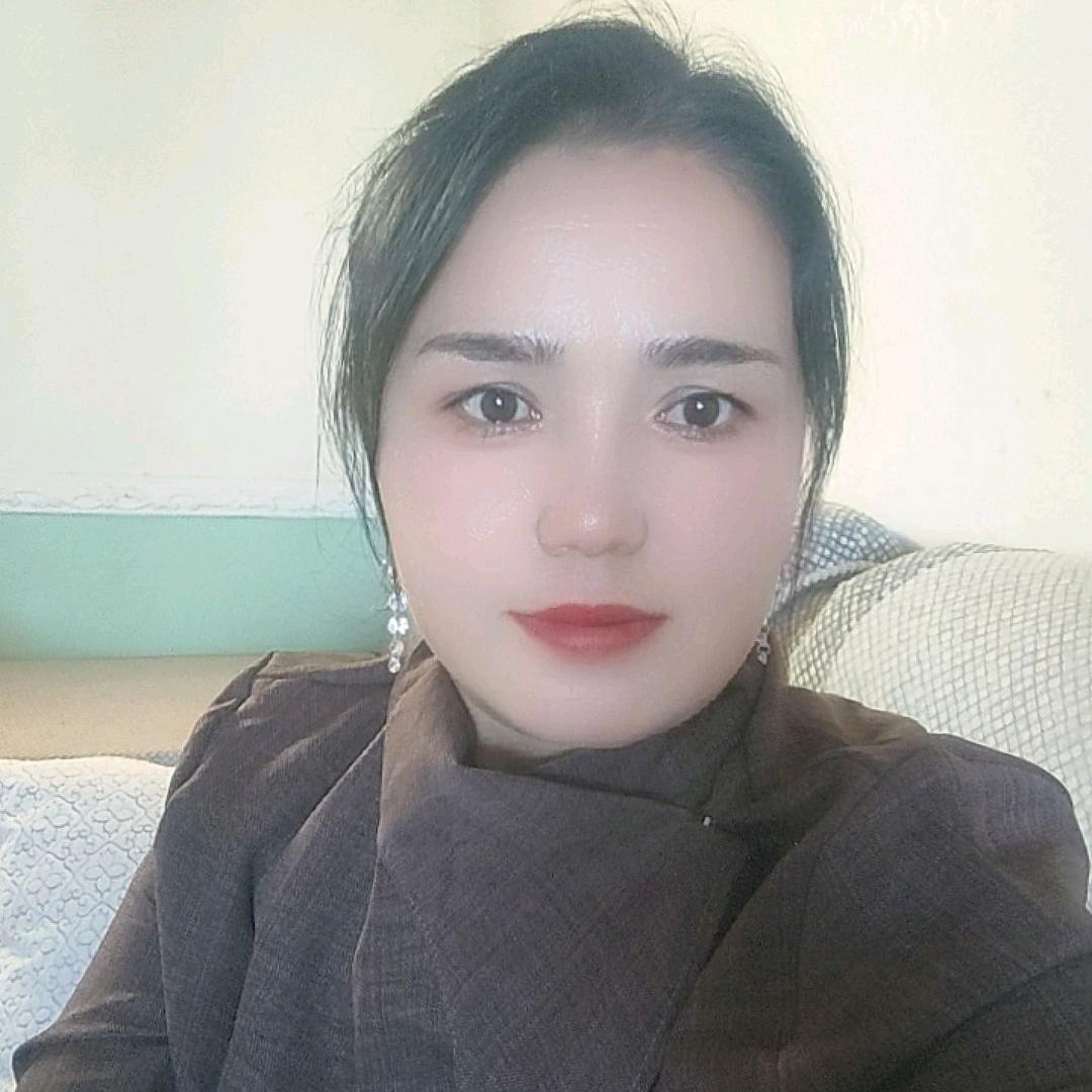 热依汗姑服装店