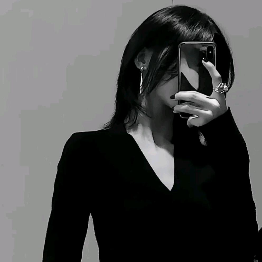 小妮不吃软糖💞