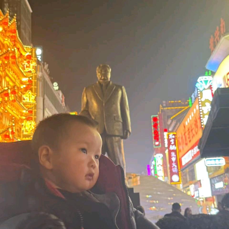 小熊ᵍᵘ 噜噜.