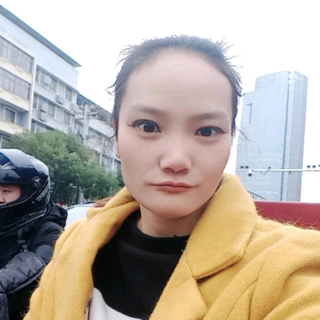 李妹爱零食