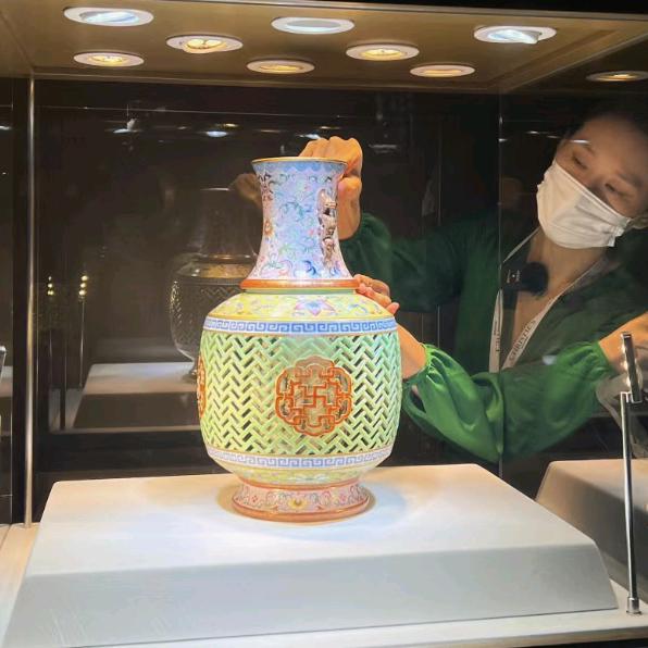 艺术品拍卖先锋