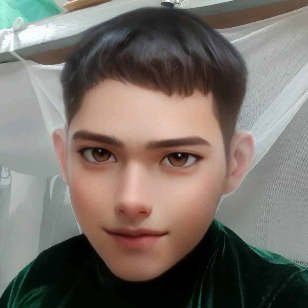 护肤造型艺龙兄