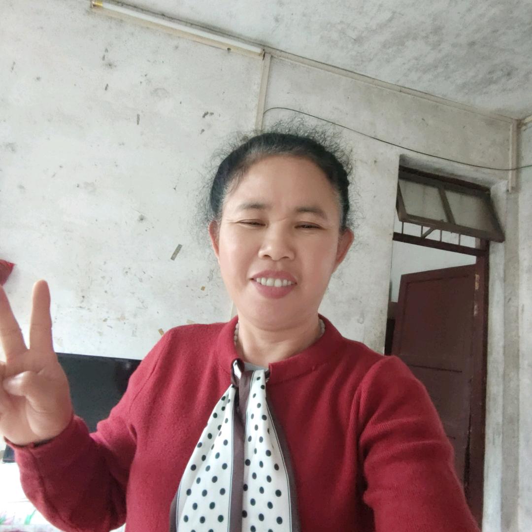 莹莹妈晚上7，35开播