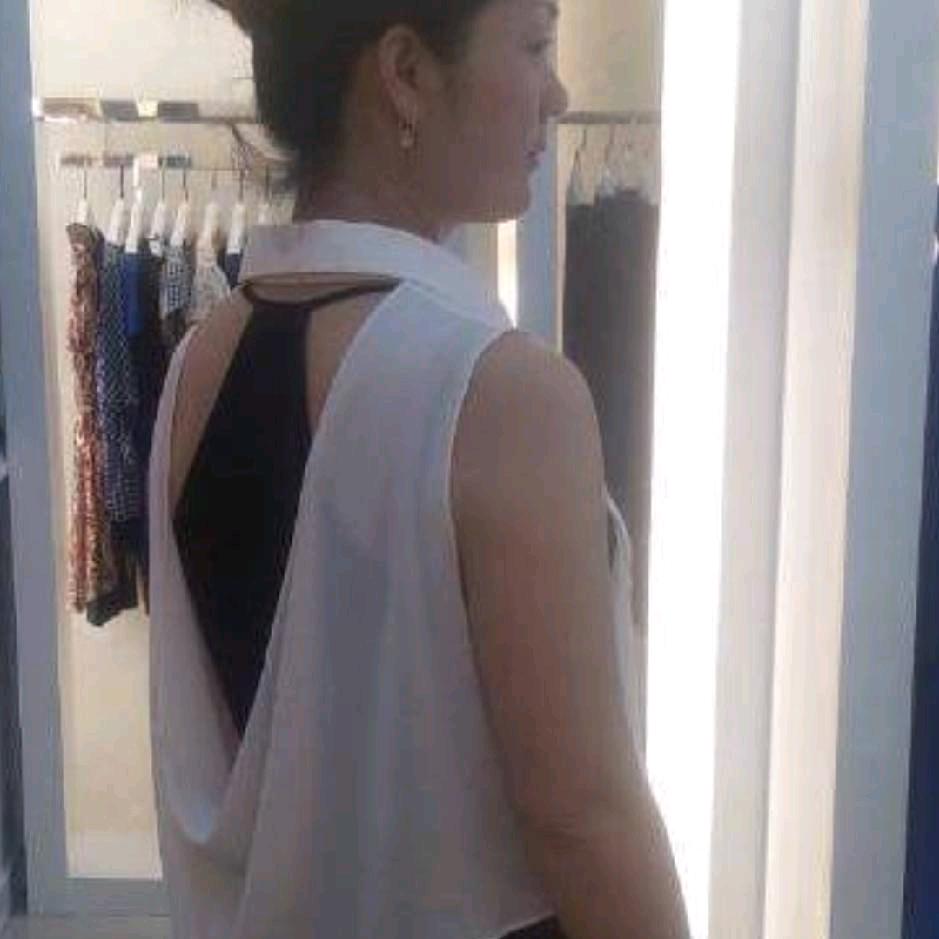 跑车。王姐