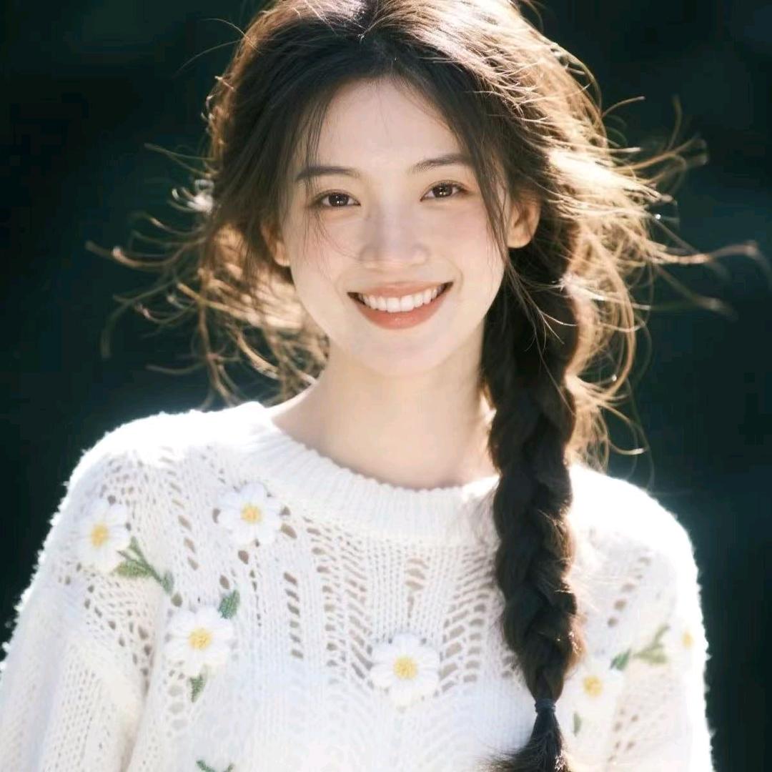 同皓柔-我爱吃草莓耶