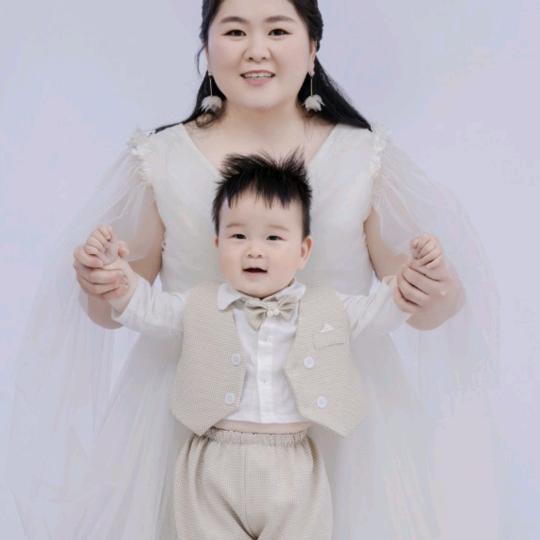 婍淼皓