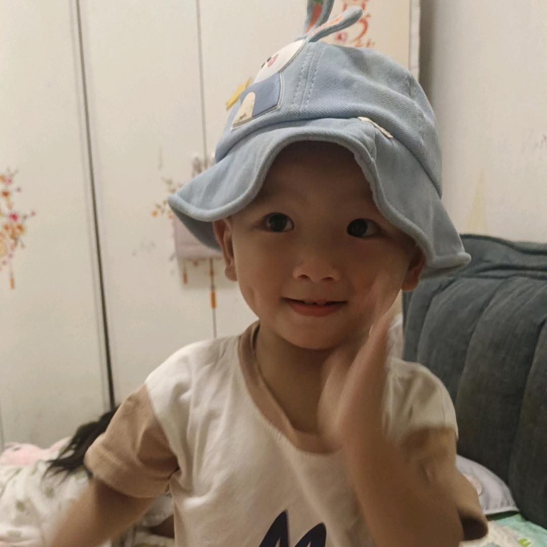 帅帅的小男孩