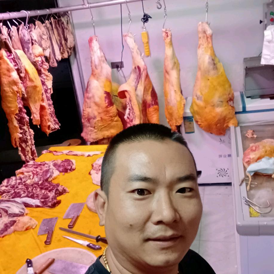 杨成