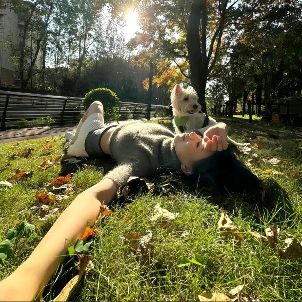 爱吃西蓝花🦋🧁⁸³⁰