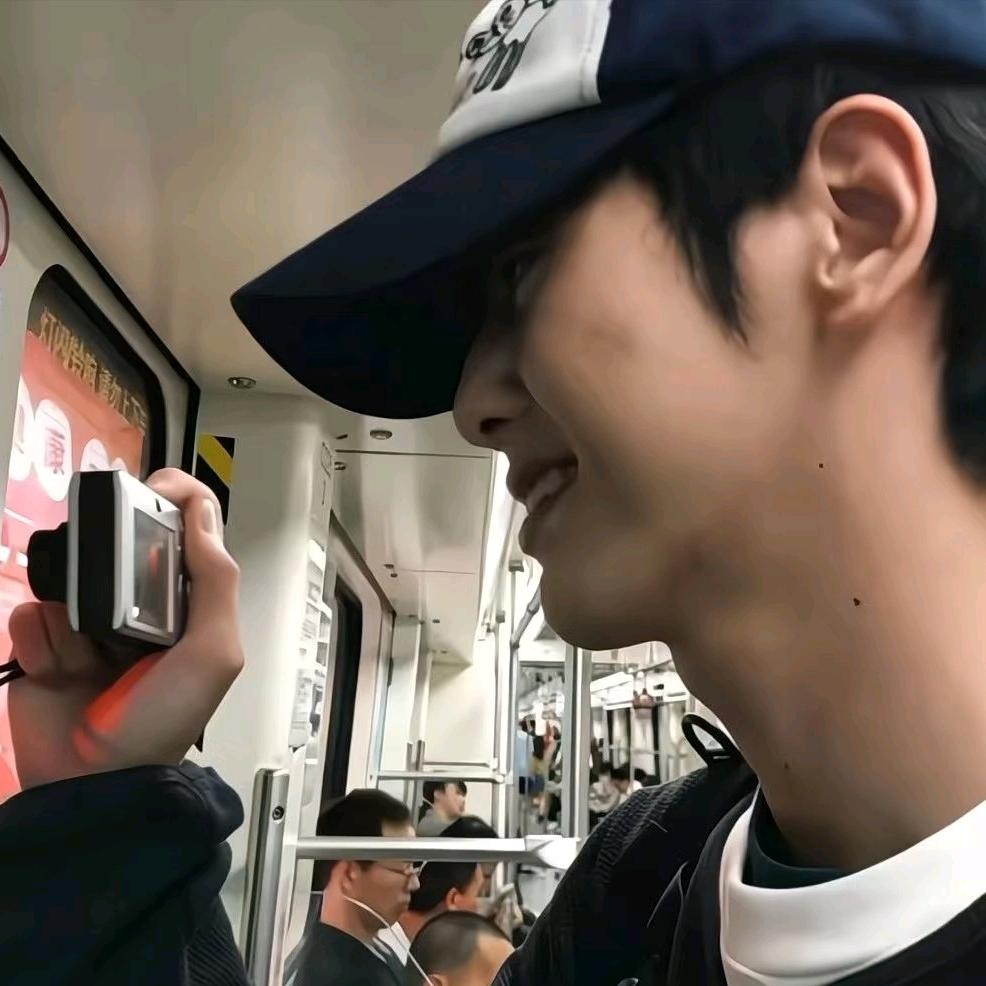 𝐿𝒾𝓋𝑒  𝓁𝒾𝒻𝑒