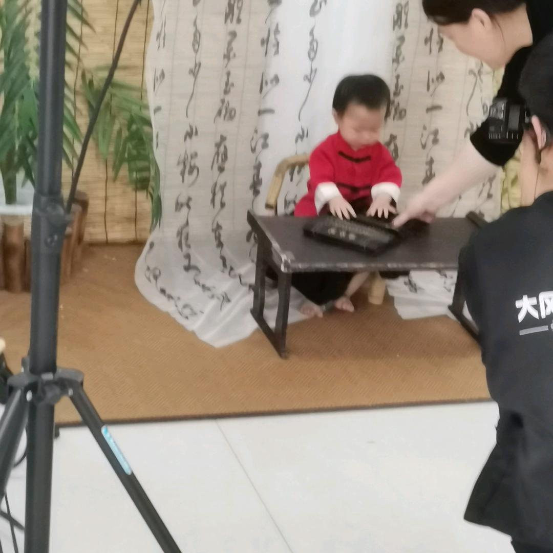 甜甜的草莓我最爱。