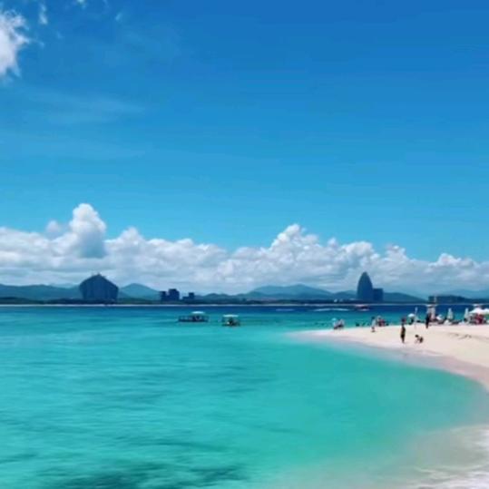 🍏蓝色天空🍎⁸⁰²³