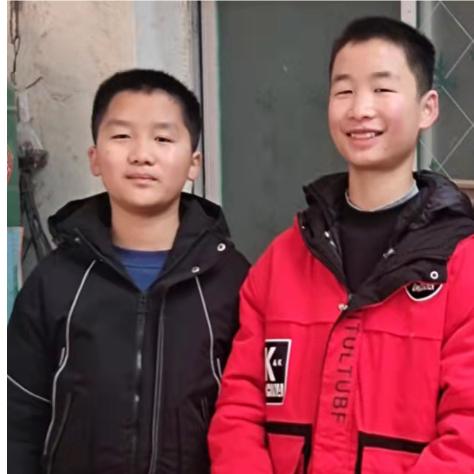 闫哥收废品旧电器砸墙开门洞清垃圾搬家保洁